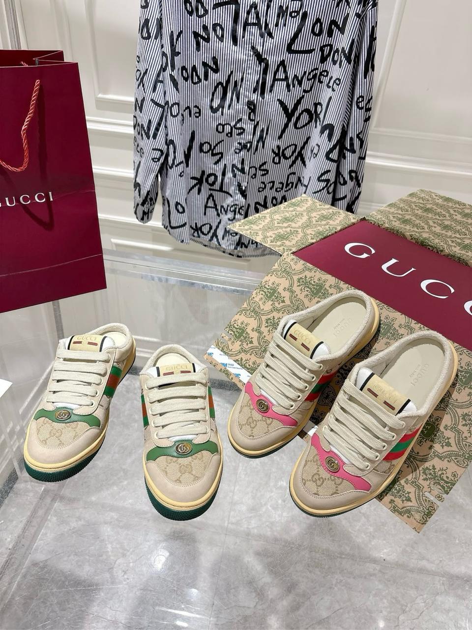 Low-Top Sneakers — Green and Pink